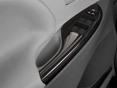 2014 Toyota Sienna XLE 8 Passenger