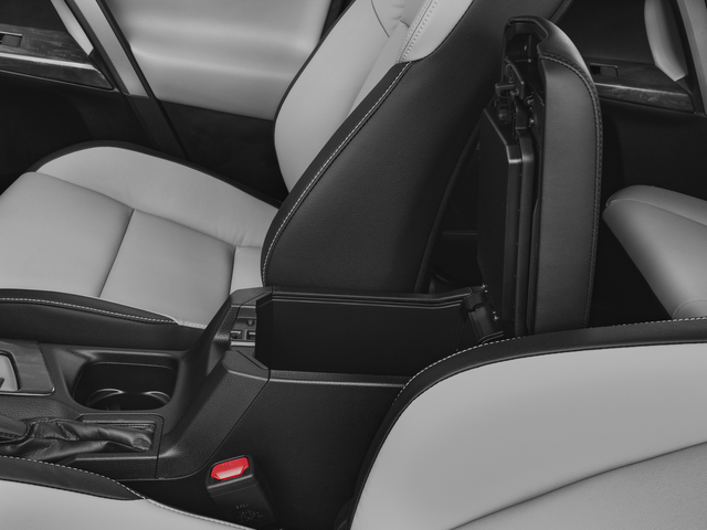 2017 Toyota RAV4 Platinum AWD w/ Nav