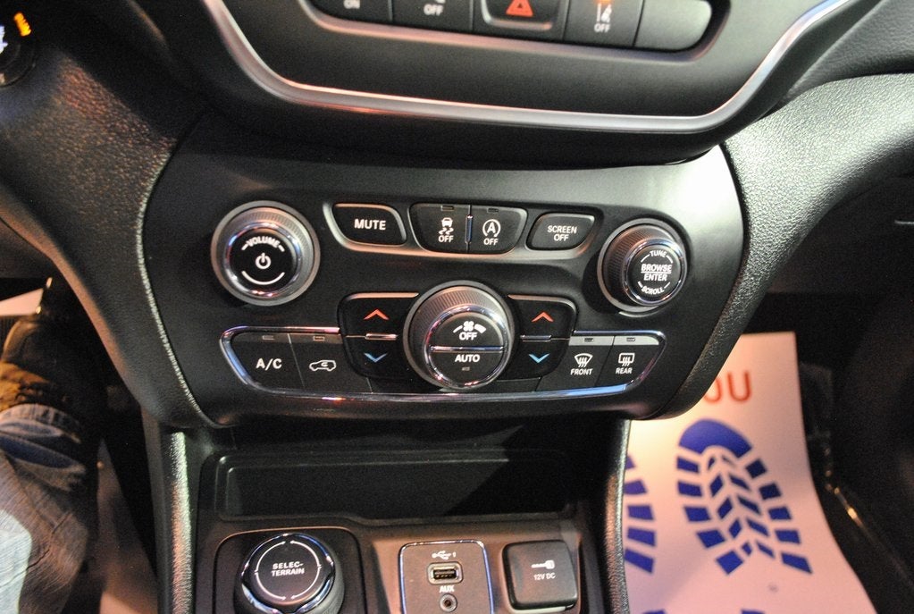 2023 Jeep Cherokee Altitude 4WD