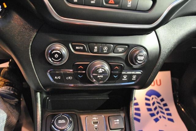 2023 Jeep Cherokee Altitude 4WD