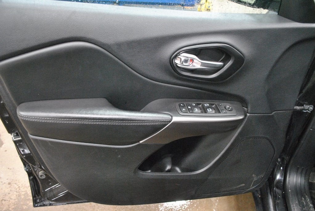 2022 Jeep Cherokee Latitude Lux 4WD