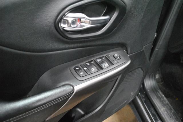 2022 Jeep Cherokee Latitude Lux 4WD