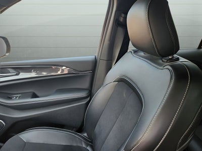2022 Jeep Grand Cherokee Altitude AWD