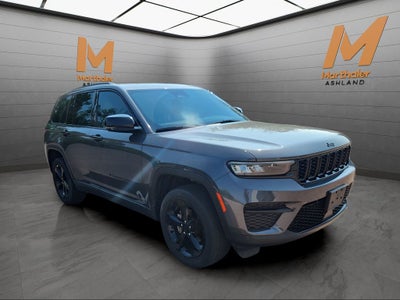 2022 Jeep Grand Cherokee Altitude AWD