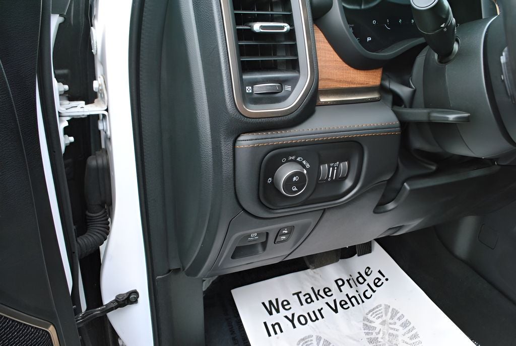 2023 RAM 1500 Limited Longhorn Crew Cab 4x4 5.7L HEMI