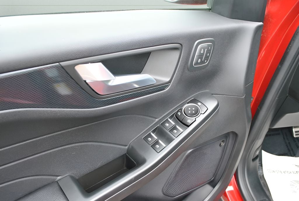 2023 Ford Escape ST-Line Elite
