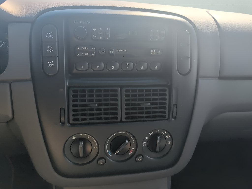 2002 Ford Explorer XLS 4x4