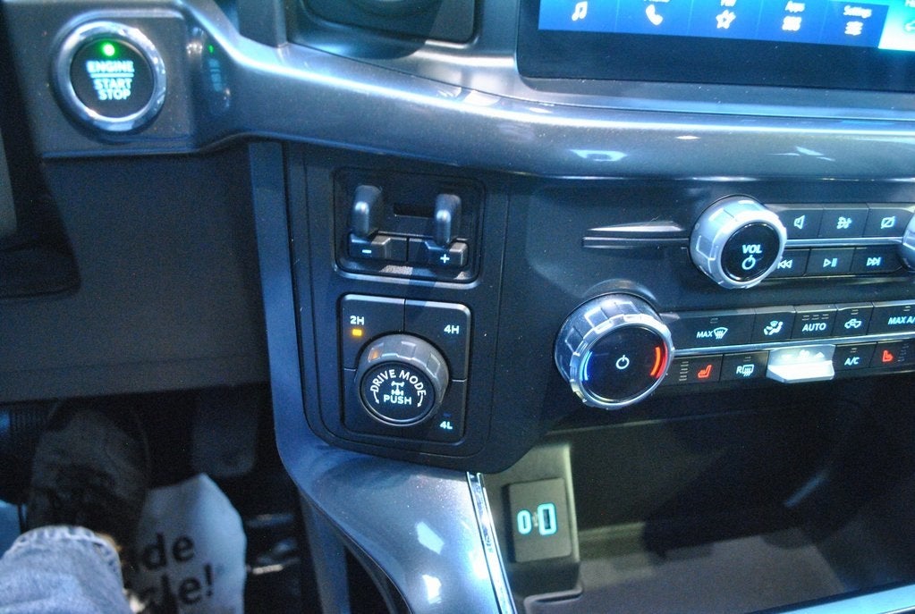 2022 Ford F-150 XLT SuperCrew 4x4