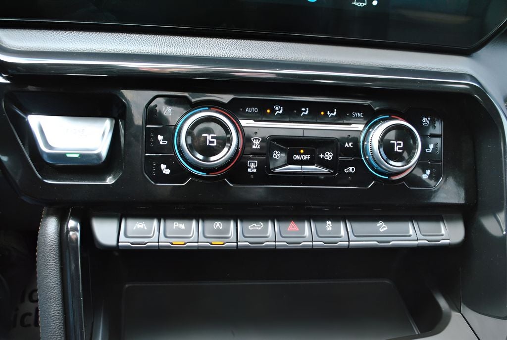 2023 GMC Sierra 1500 AT4 Crew Cab 4x4