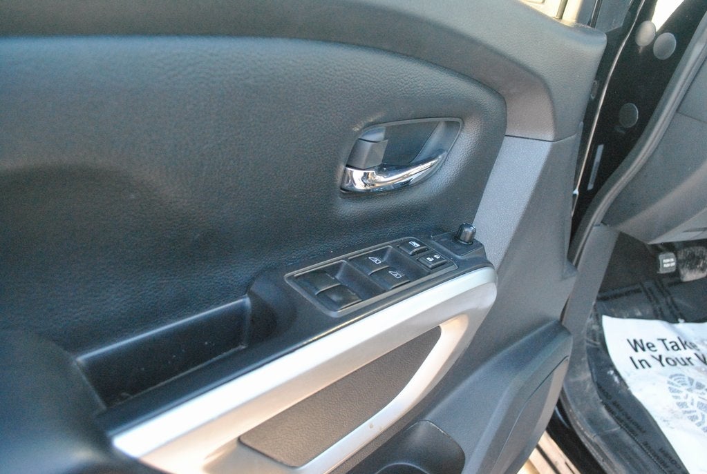 2021 Nissan Titan SV Crew Cab 4x4 5.6L V8