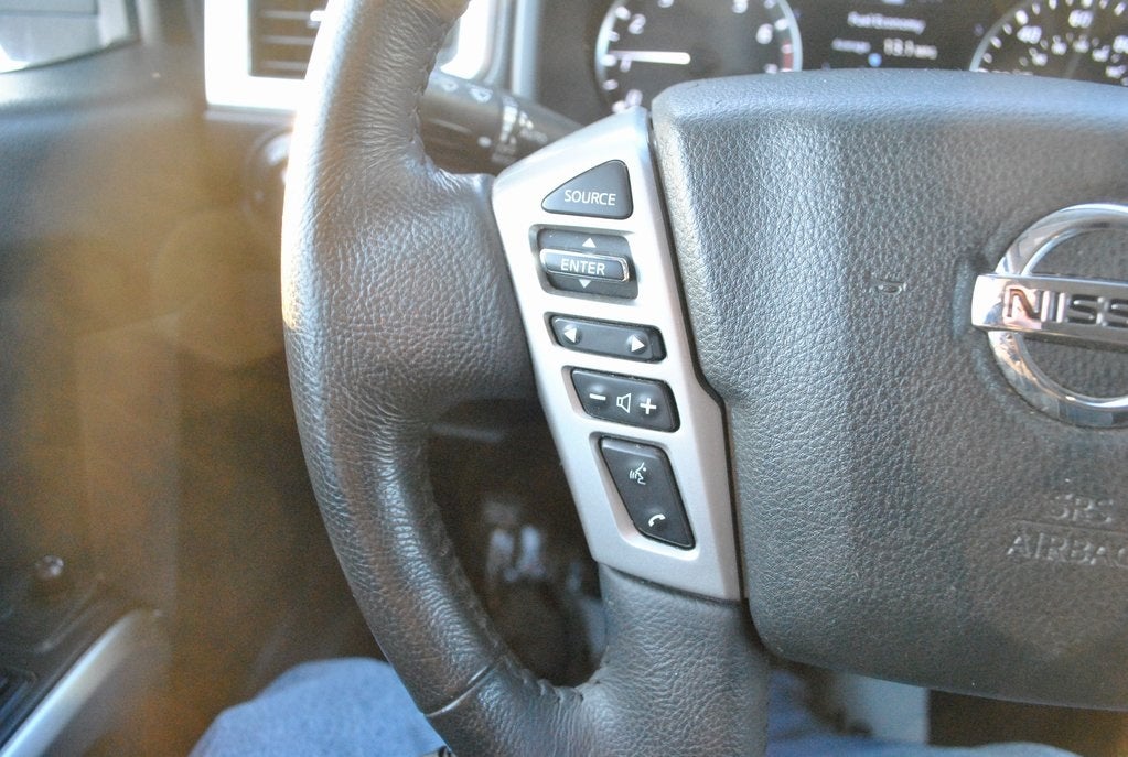 2021 Nissan Titan SV Crew Cab 4x4 5.6L V8