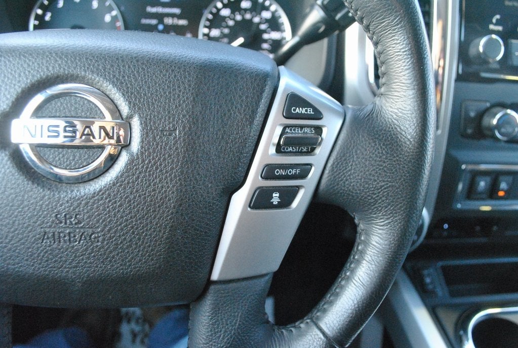 2021 Nissan Titan SV Crew Cab 4x4 5.6L V8