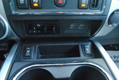 2021 Nissan Titan SV Crew Cab 4x4 5.6L V8