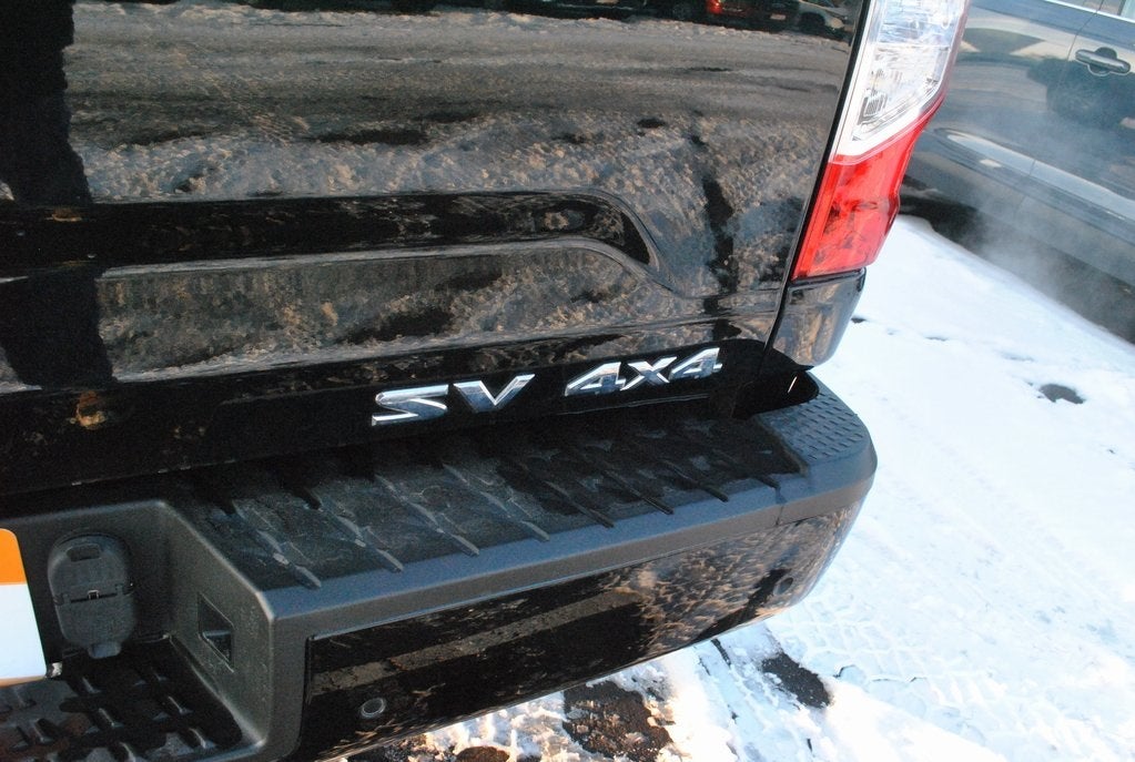 2021 Nissan Titan SV Crew Cab 4x4 5.6L V8