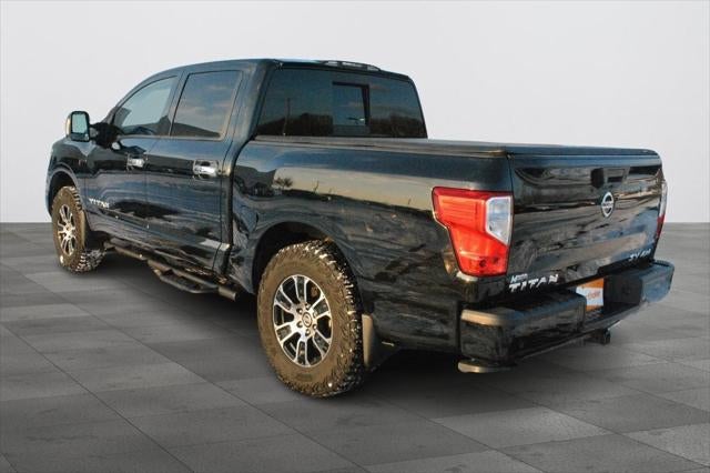 2021 Nissan Titan SV Crew Cab 4x4 5.6L V8