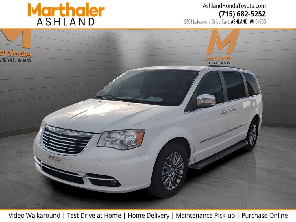 2013 Chrysler Town & Country Touring-L FWD