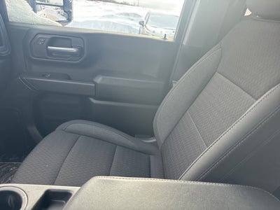 2024 Chevrolet Silverado HD Custom Crew Cab 4x4 6.6L V8