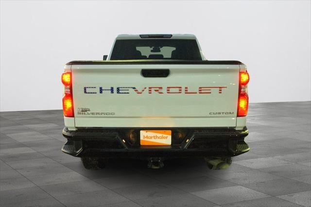 2024 Chevrolet Silverado HD Custom Crew Cab 4x4 6.6L V8