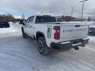 2024 Chevrolet Silverado HD Custom Crew Cab 4x4 6.6L V8