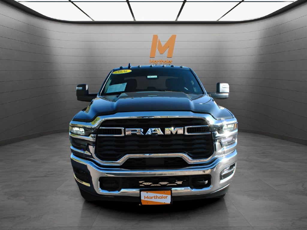 2026 RAM 2500 Big Horn Crew Cab 4x4 6.4L V8