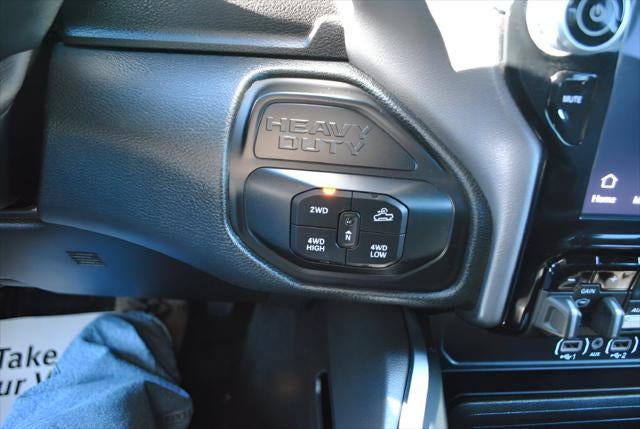 2026 RAM 2500 Big Horn Crew Cab 4x4 6.4L V8
