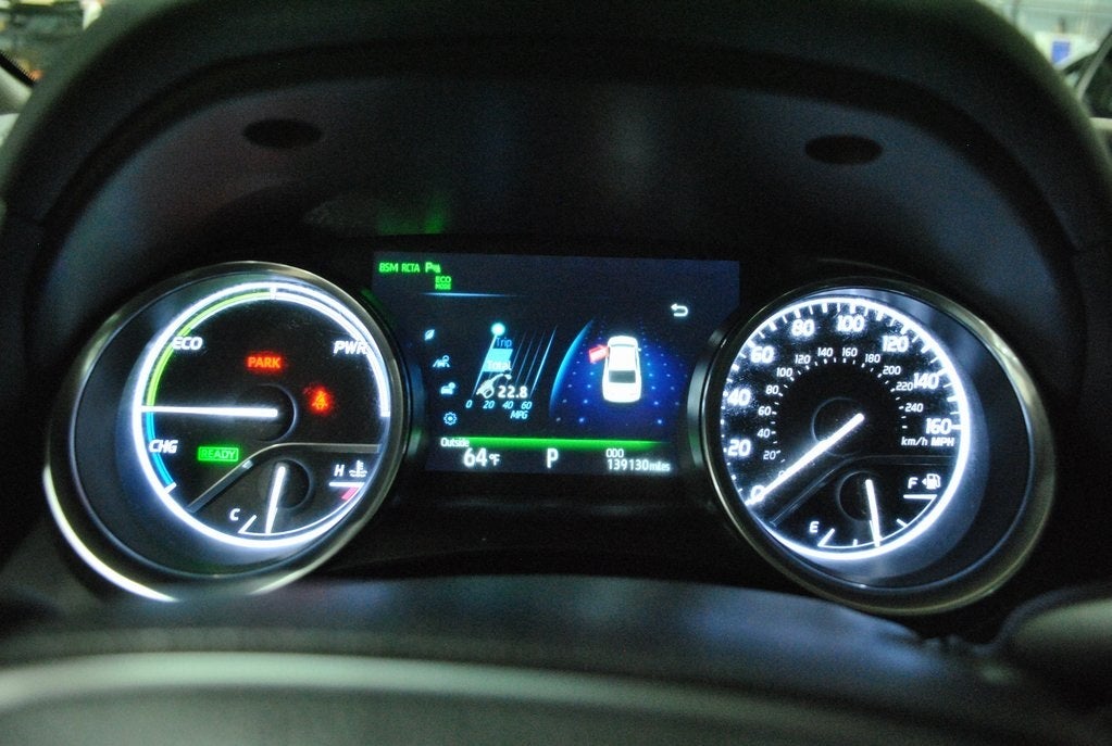 2018 Toyota CAMRY HYBRID XLE FWD