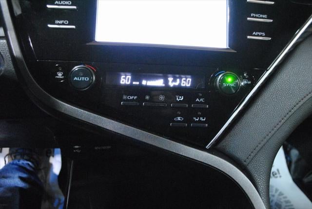 2018 Toyota CAMRY HYBRID XLE FWD