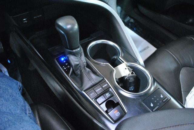 2018 Toyota CAMRY HYBRID XLE FWD