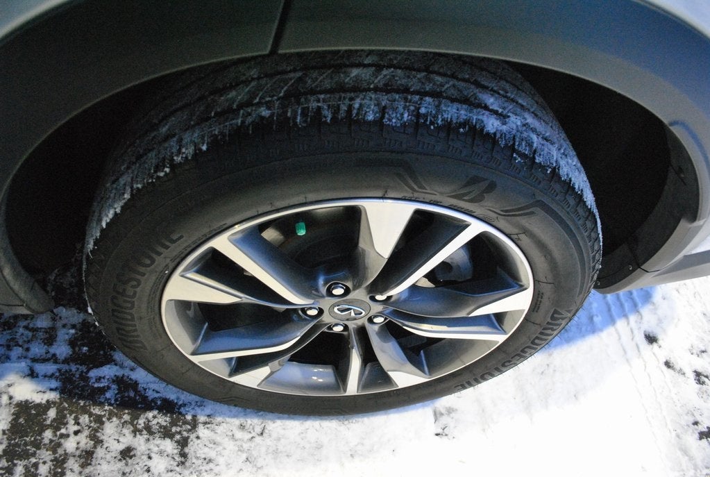 2023 INFINITI QX60 LUXE AWD