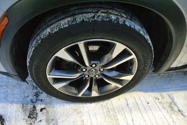 2023 INFINITI QX60 LUXE AWD