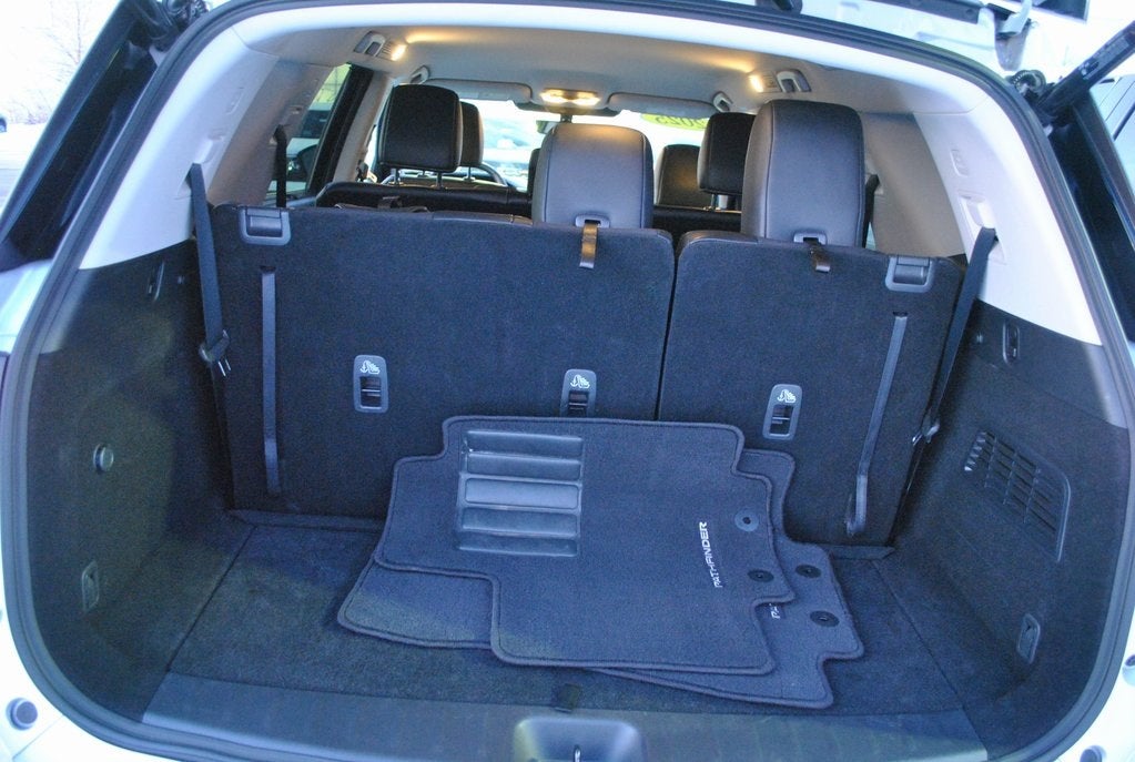 2025 Nissan Pathfinder SL 4WD