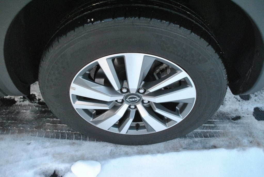 2025 Nissan Pathfinder SL 4WD