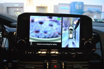 2025 Nissan Pathfinder SL 4WD