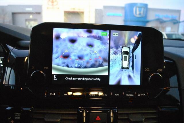 2025 Nissan Pathfinder SL 4WD