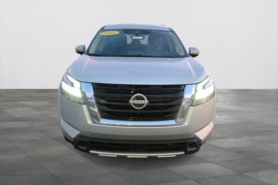 2025 Nissan Pathfinder SL 4WD