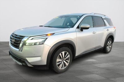 2025 Nissan Pathfinder SL 4WD