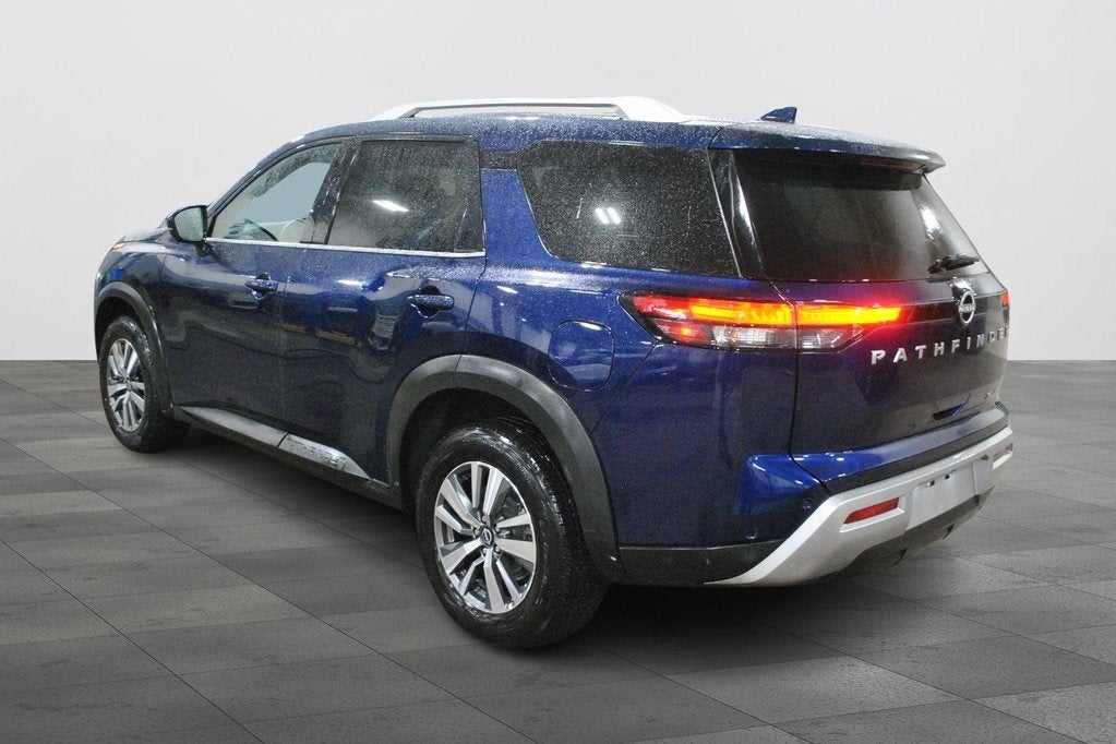2025 Nissan Pathfinder SL AWD