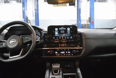 2025 Nissan Pathfinder SL AWD