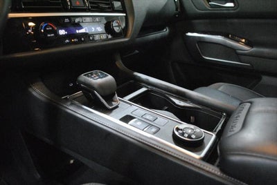 2025 Nissan Pathfinder SL AWD