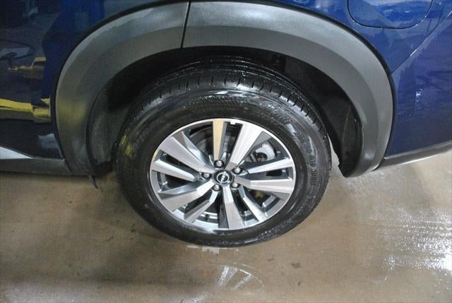 2025 Nissan Pathfinder SL AWD