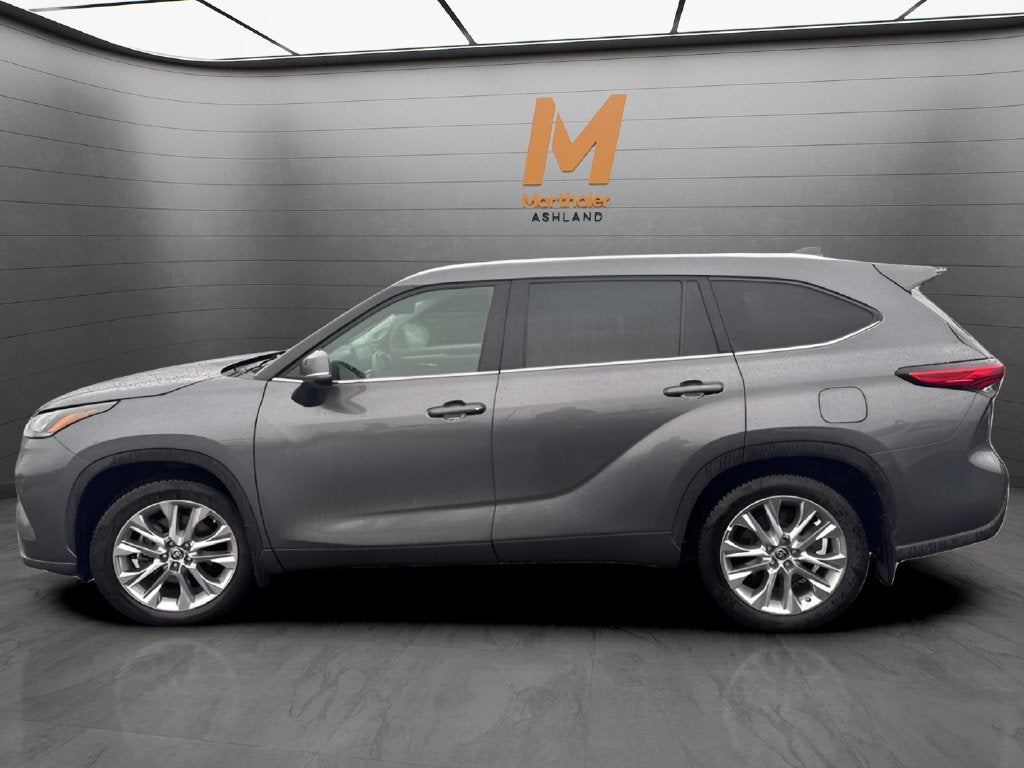 2021 Toyota Highlander Limited AWD 3rd Row w/ Tow Hitch