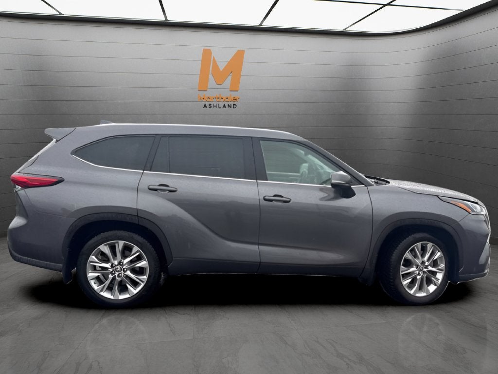 2021 Toyota Highlander Limited AWD 3rd Row w/ Tow Hitch