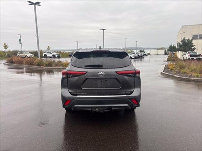 2021 Toyota Highlander Limited AWD 3rd Row w/ Tow Hitch