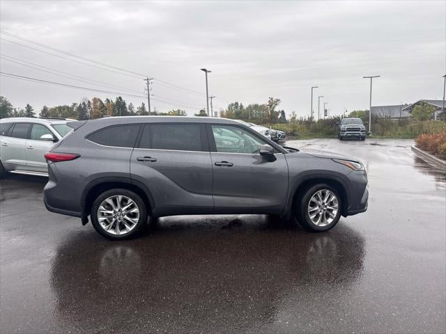 2021 Toyota Highlander Limited AWD 3rd Row w/ Tow Hitch