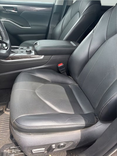 2022 Toyota Highlander Limited 8 Passenger AWD