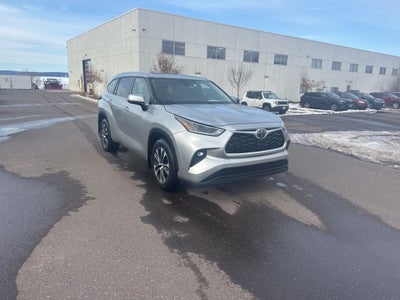 2021 Toyota HIGHLANDER XLE