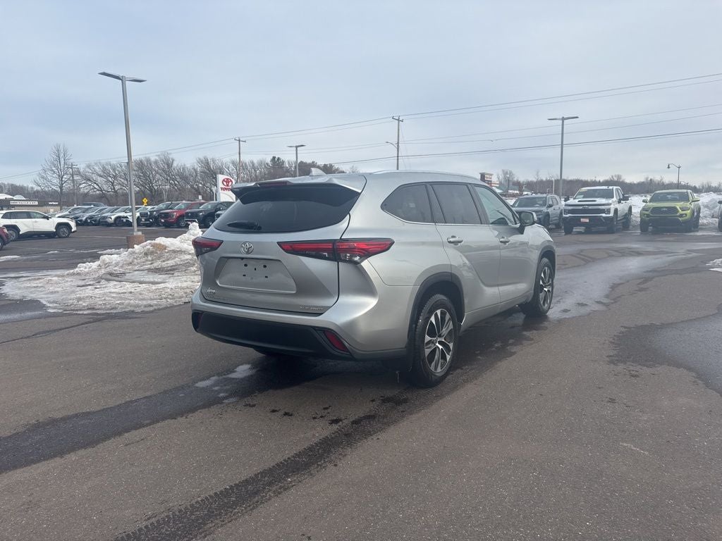 2021 Toyota HIGHLANDER XLE