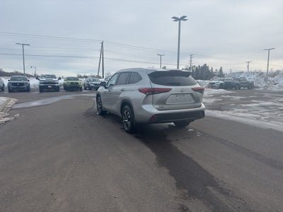 2021 Toyota HIGHLANDER XLE
