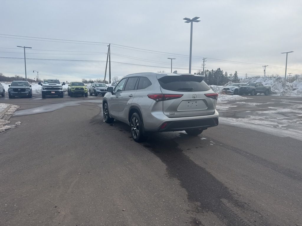 2021 Toyota HIGHLANDER XLE