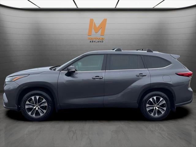 2022 Toyota Highlander XLE AWD